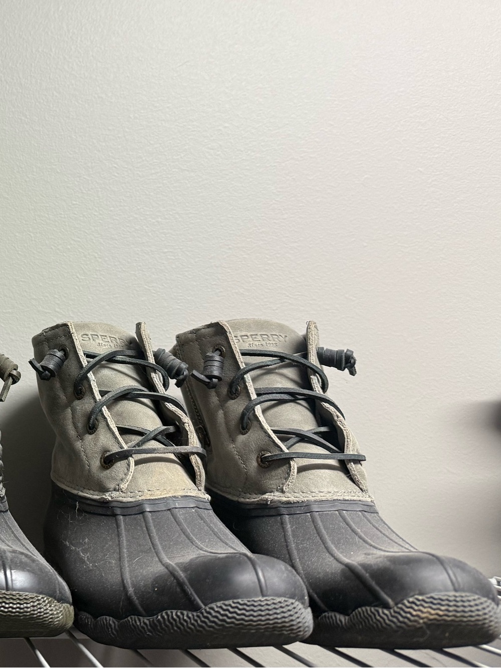 Sperry boots - Grey and black